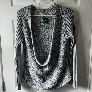 GUILTY Black and White Knit Sweater with Low Drop Cowellneck, size Large